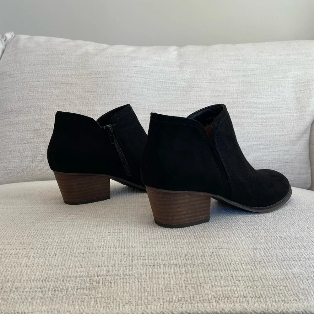 Fergie Black Ankle Booties with Wooden Heel and Zipper - Picture 12 of 12